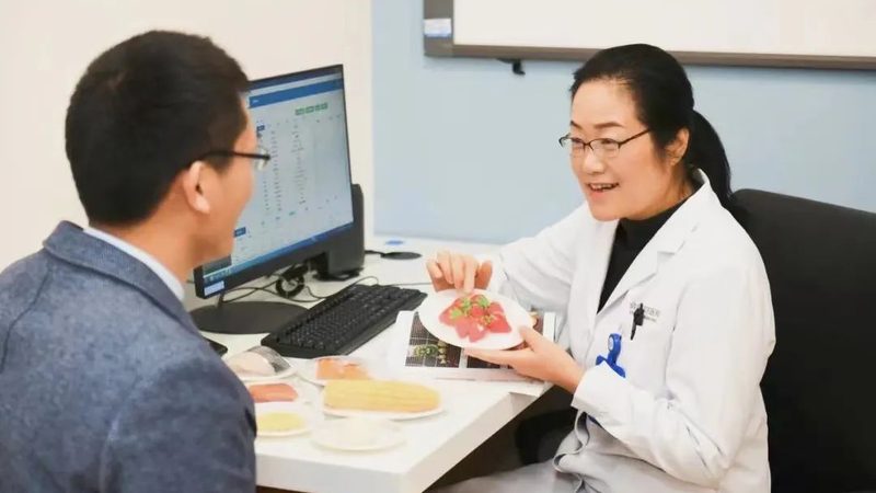 高端体检的服务内容丰富多样，主要包括以下几方面：